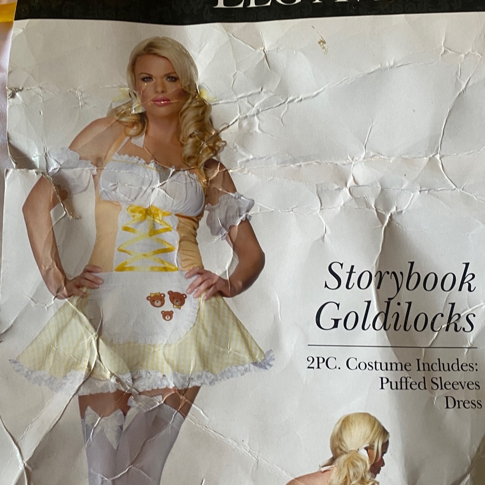 Goldilocks women’s adult costume never worn missing puffed sleeves